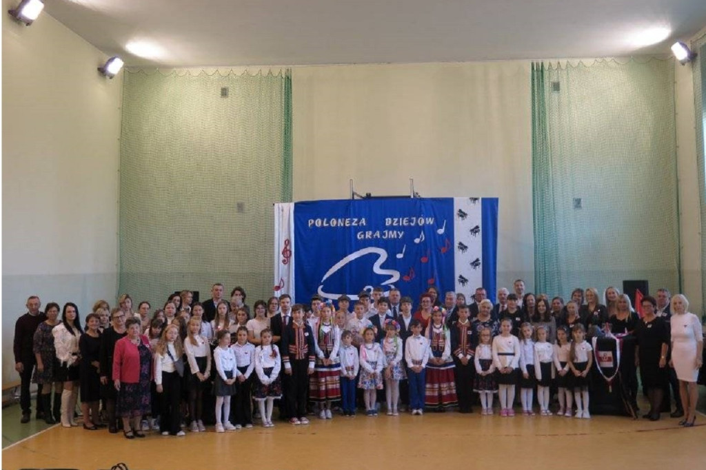 Obchody Święta Niepodległości w SP w Domaszewnicy