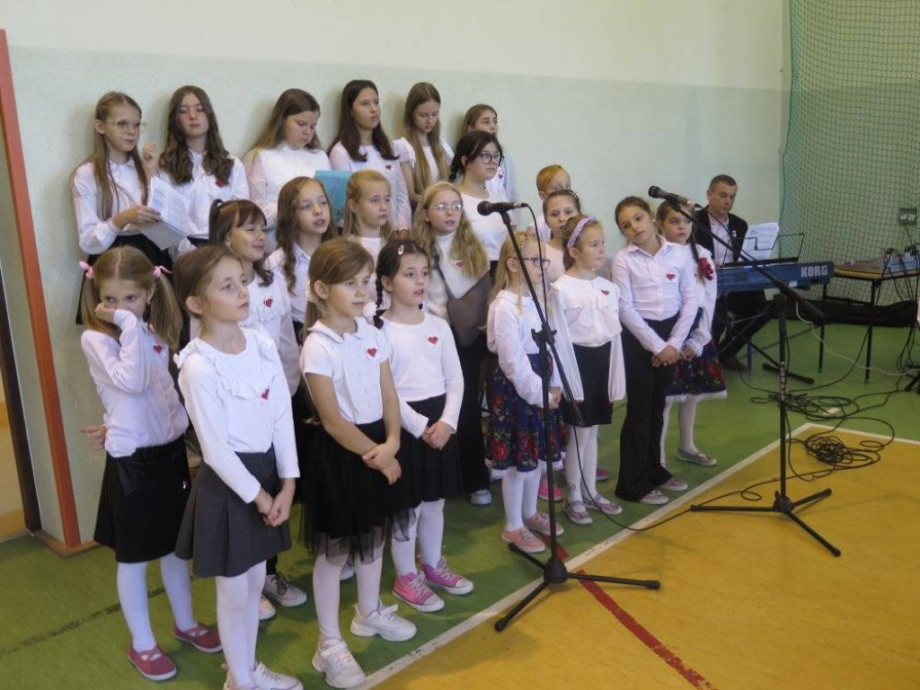 Obchody Święta Niepodległości w SP w Domaszewnicy