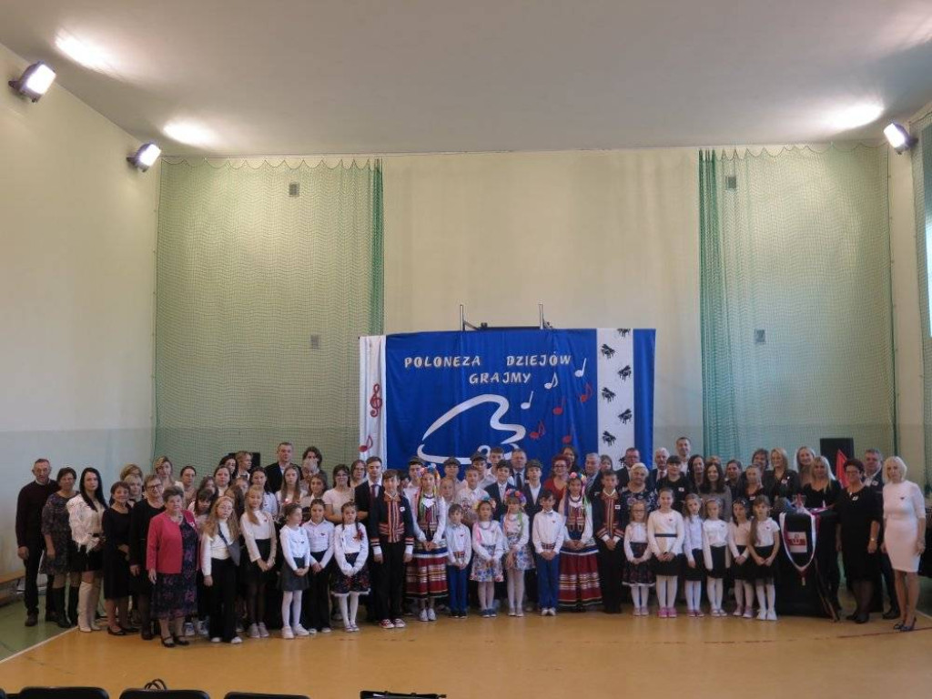 Obchody Święta Niepodległości w SP w Domaszewnicy