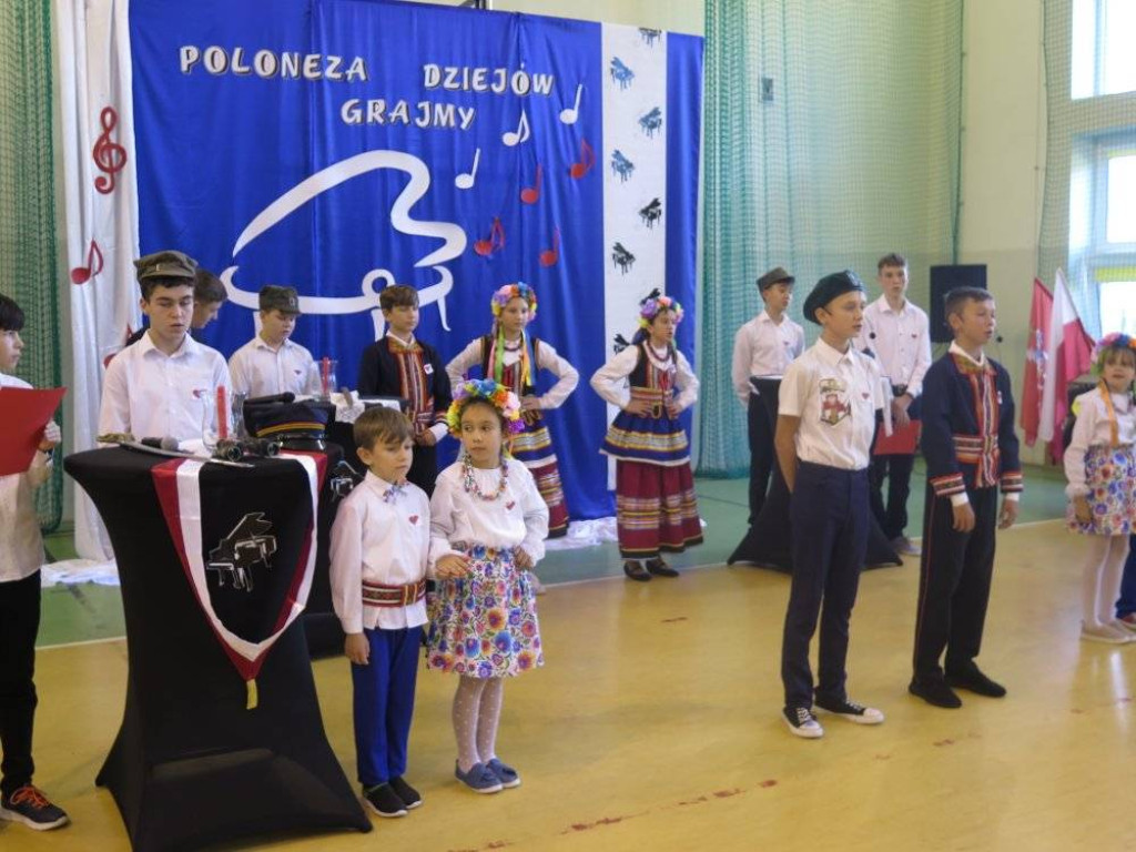 Obchody Święta Niepodległości w SP w Domaszewnicy