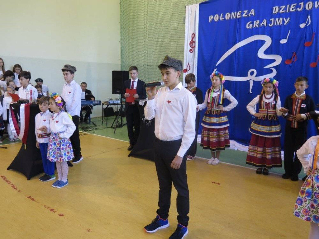Obchody Święta Niepodległości w SP w Domaszewnicy