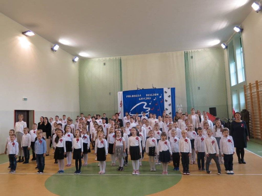 Obchody Święta Niepodległości w SP w Domaszewnicy