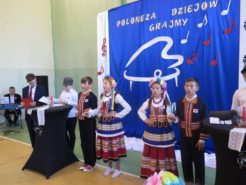 Obchody Święta Niepodległości w SP w Domaszewnicy