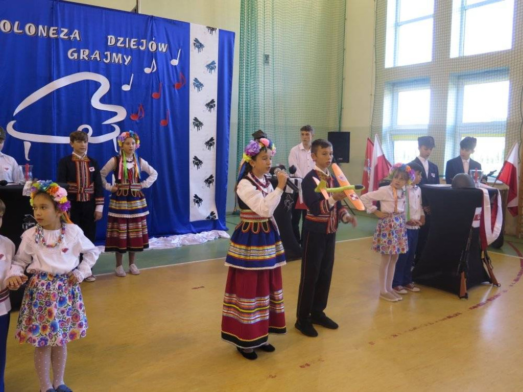 Obchody Święta Niepodległości w SP w Domaszewnicy