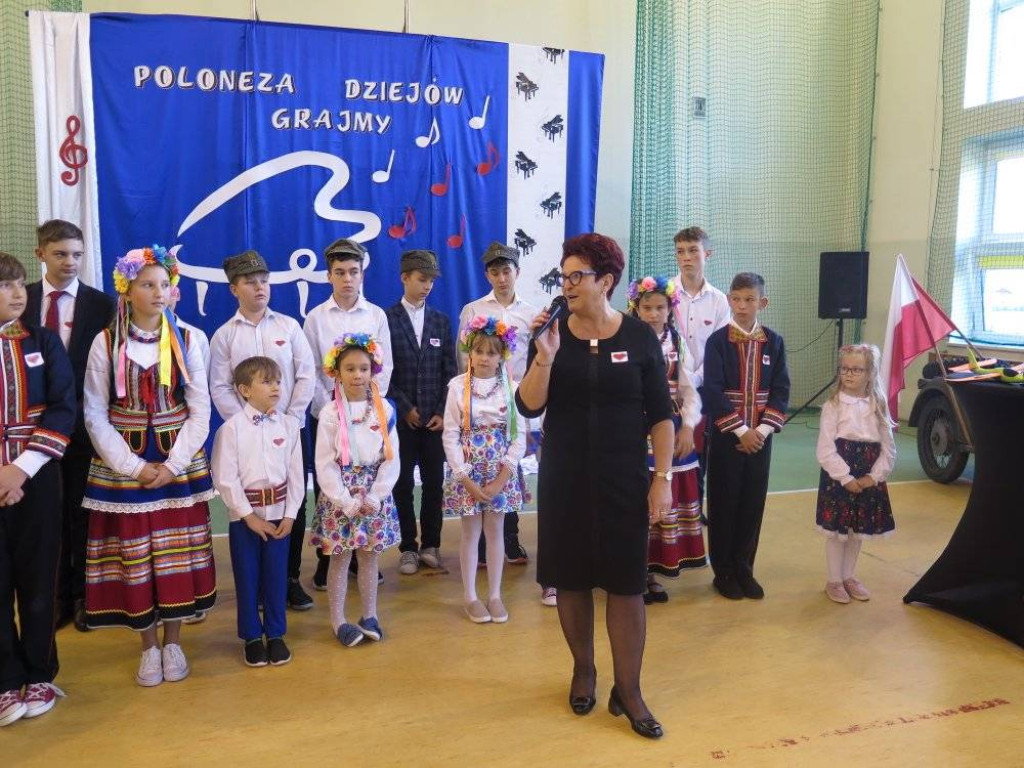 Obchody Święta Niepodległości w SP w Domaszewnicy