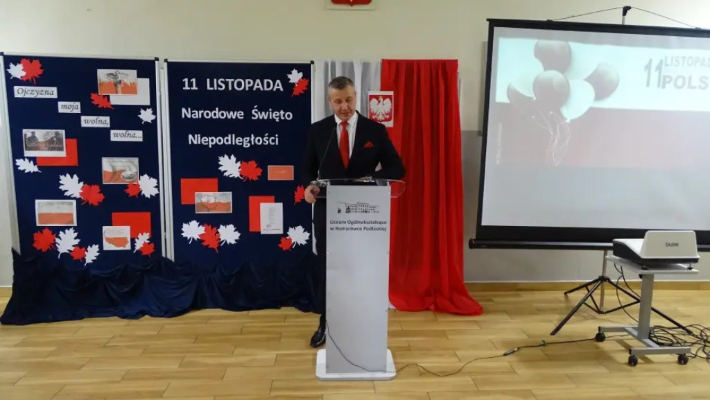 Obchody Święta Niepodległości w LO w Komarówce