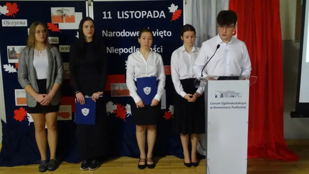 Obchody Święta Niepodległości w LO w Komarówce