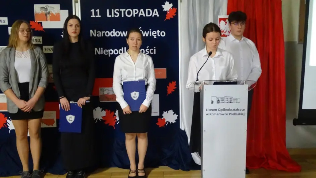 Obchody Święta Niepodległości w LO w Komarówce