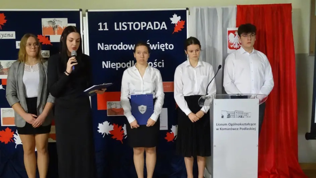 Obchody Święta Niepodległości w LO w Komarówce
