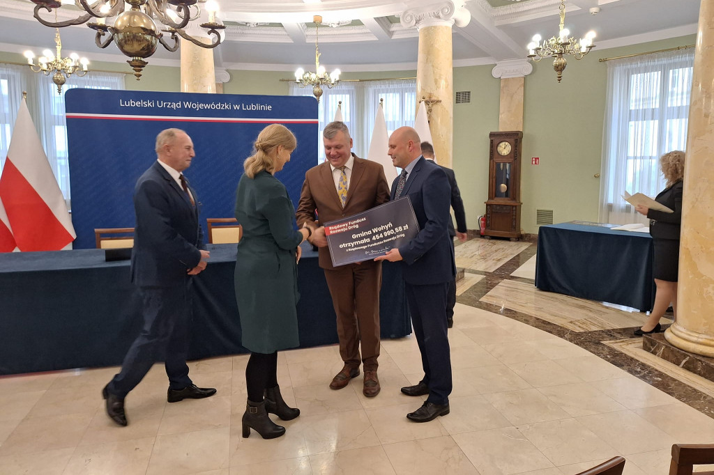 Podpisanie umowy w sprawie dotacji dla gm. Wohyń