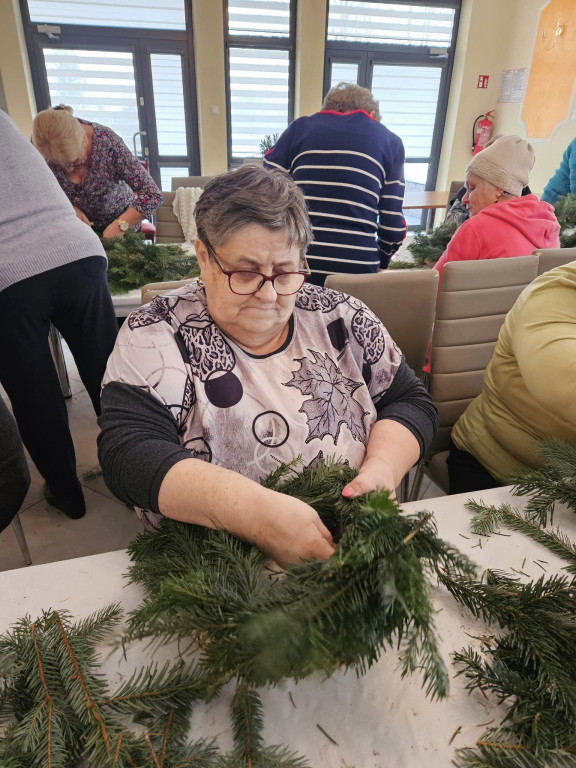 Wieńce adwentowe na warsztatach w Ulanie-Majoracie
