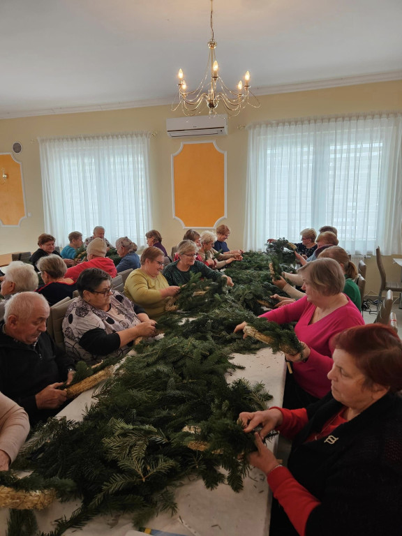 Wieńce adwentowe na warsztatach w Ulanie-Majoracie