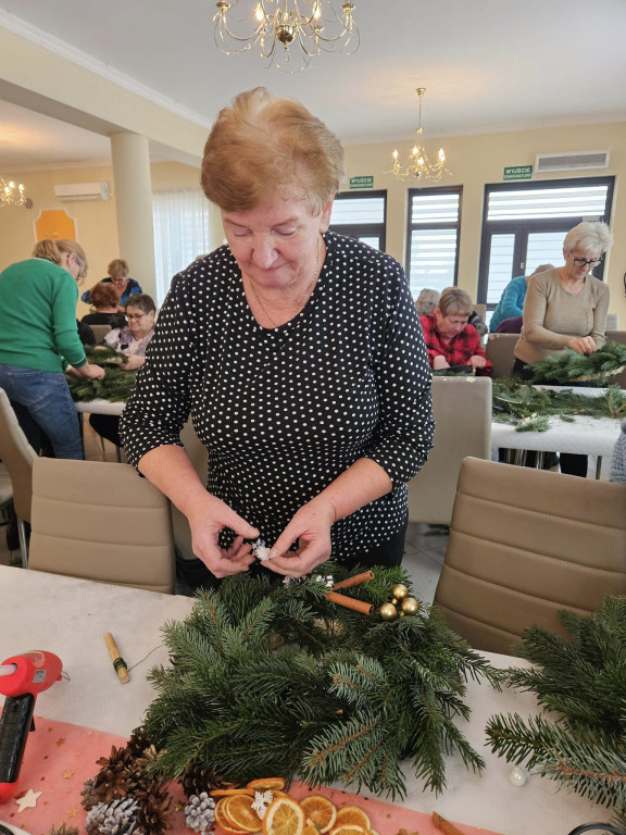 Wieńce adwentowe na warsztatach w Ulanie-Majoracie