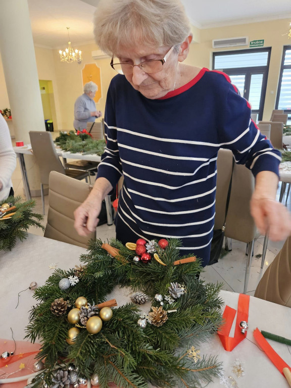 Wieńce adwentowe na warsztatach w Ulanie-Majoracie