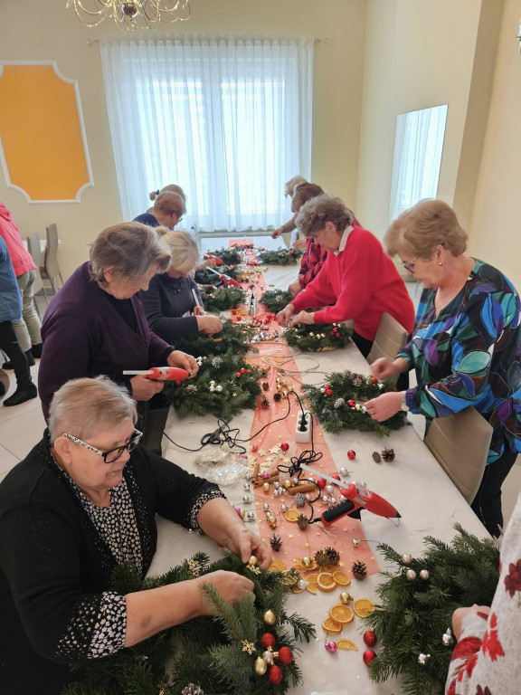 Wieńce adwentowe na warsztatach w Ulanie-Majoracie