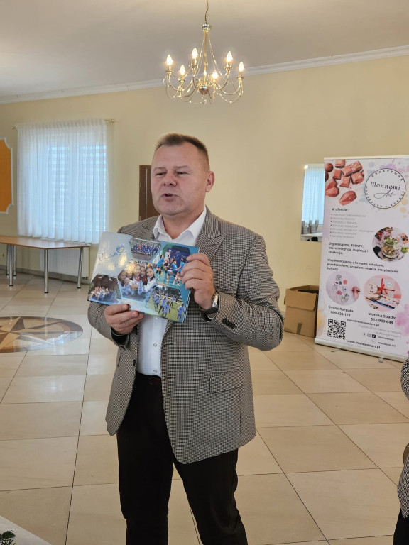 Wieńce adwentowe na warsztatach w Ulanie-Majoracie