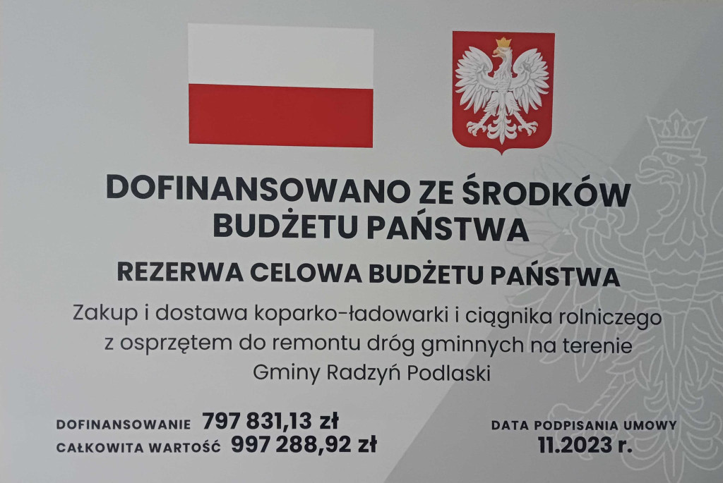 Nowe koparko-ładowarka i ciągnik w gm. Radzyń