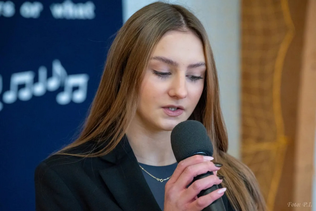 I Szkolny Konkursu Piosenki Anglojęzycznej w I LO