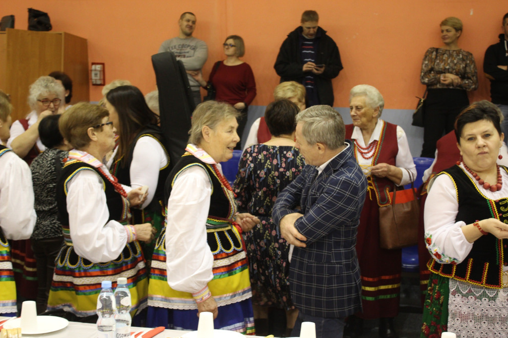 Gminno-Parafialne Spotkanie Opłatkowe w Komarówce