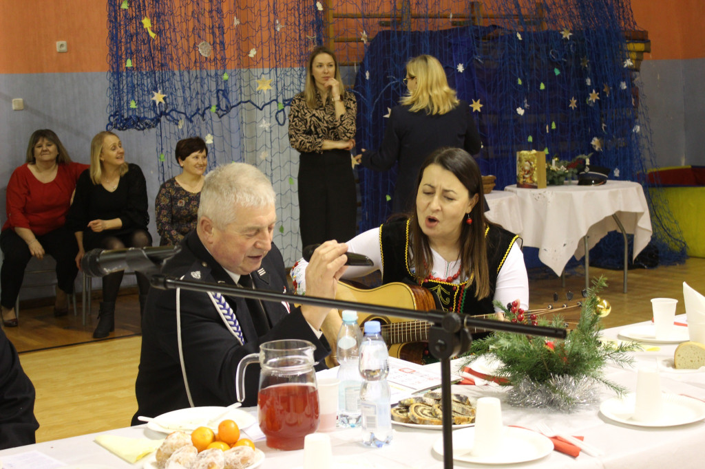 Gminno-Parafialne Spotkanie Opłatkowe w Komarówce