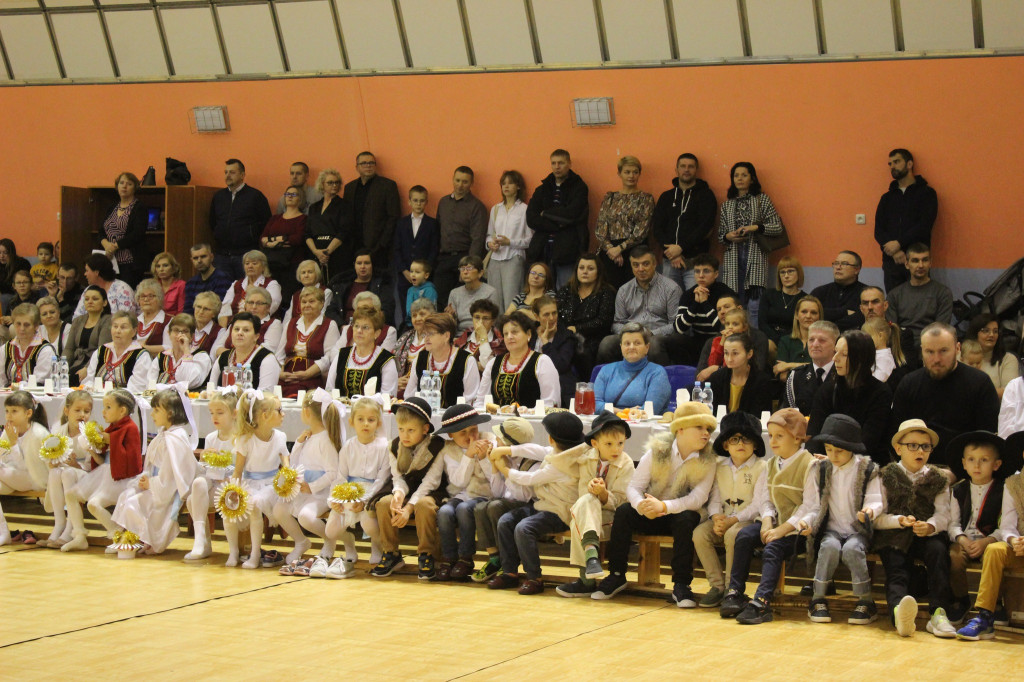 Gminno-Parafialne Spotkanie Opłatkowe w Komarówce