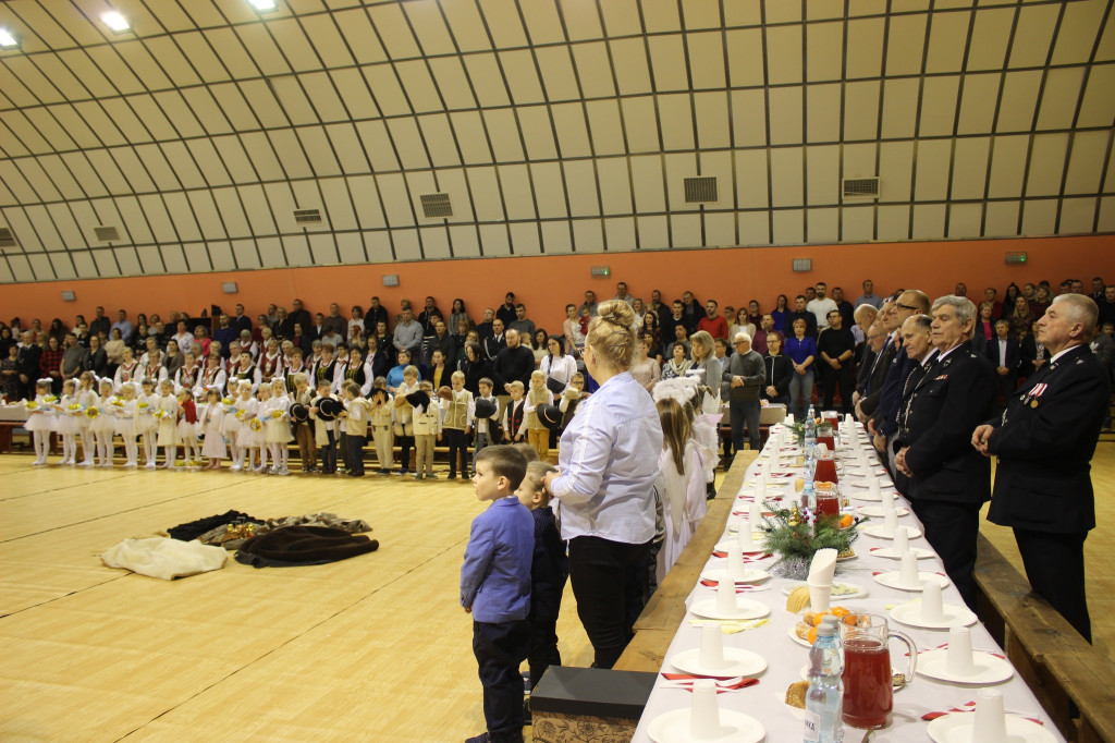 Gminno-Parafialne Spotkanie Opłatkowe w Komarówce