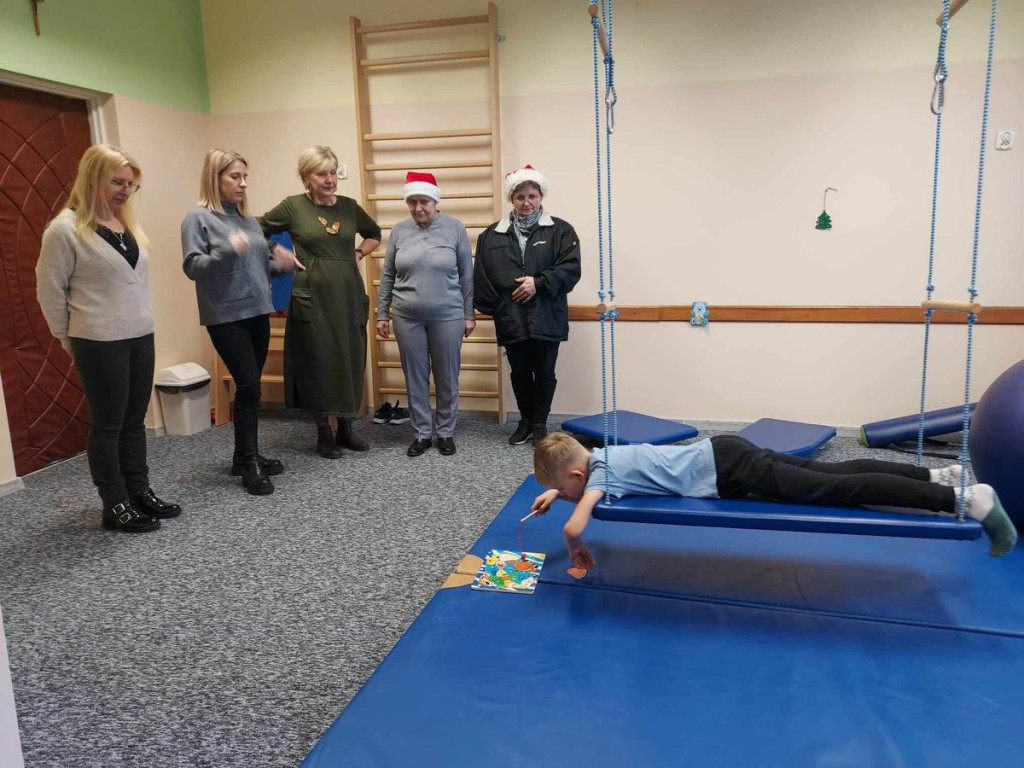 Wyposażenie sali i zabawki w ZS dzięki sołectwom