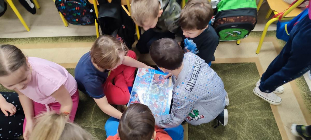 Wyposażenie sali i zabawki w ZS dzięki sołectwom