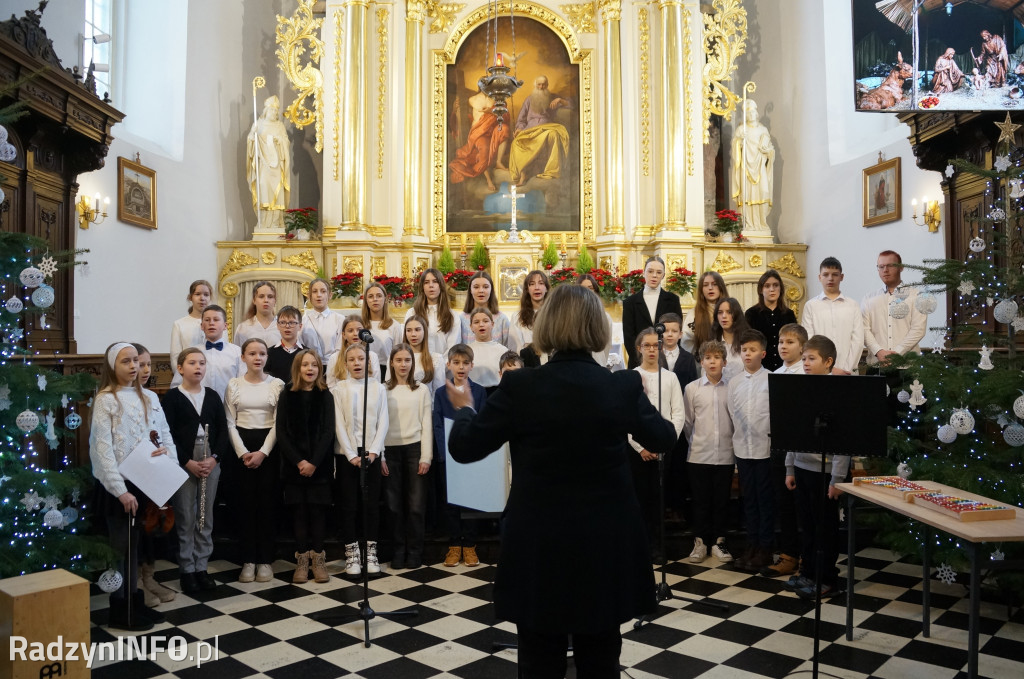 Koncert kolęd i pastorałek w wykonaniu uczniów PSM