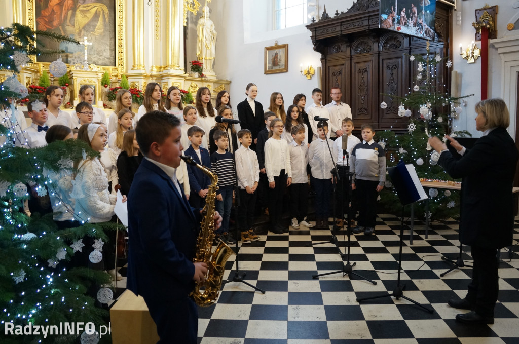 Koncert kolęd i pastorałek w wykonaniu uczniów PSM