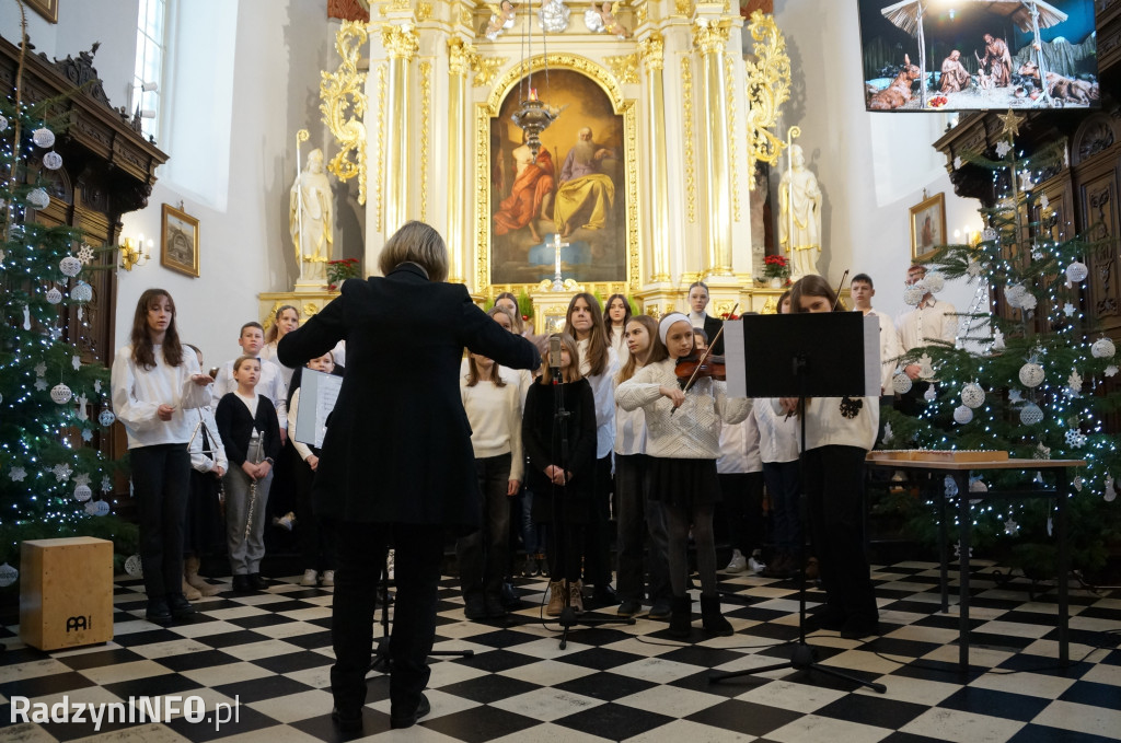 Koncert kolęd i pastorałek w wykonaniu uczniów PSM