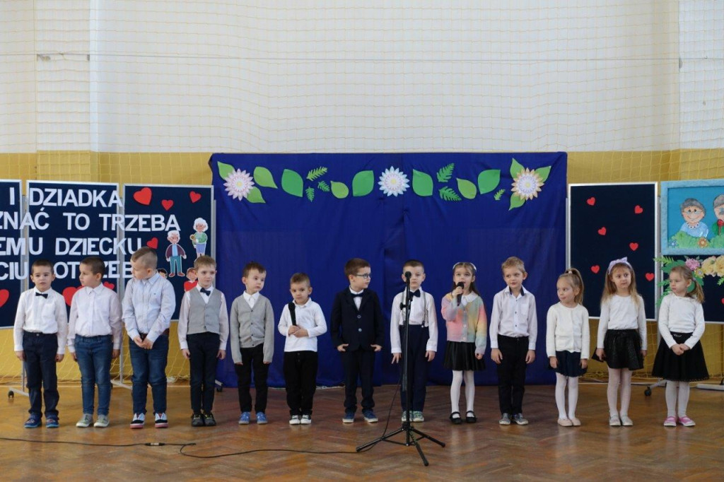 Dzień Babci i Dziadka w szkole w Białce