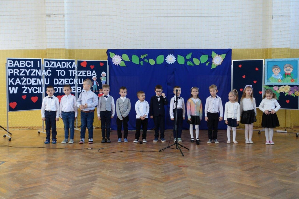 Dzień Babci i Dziadka w szkole w Białce
