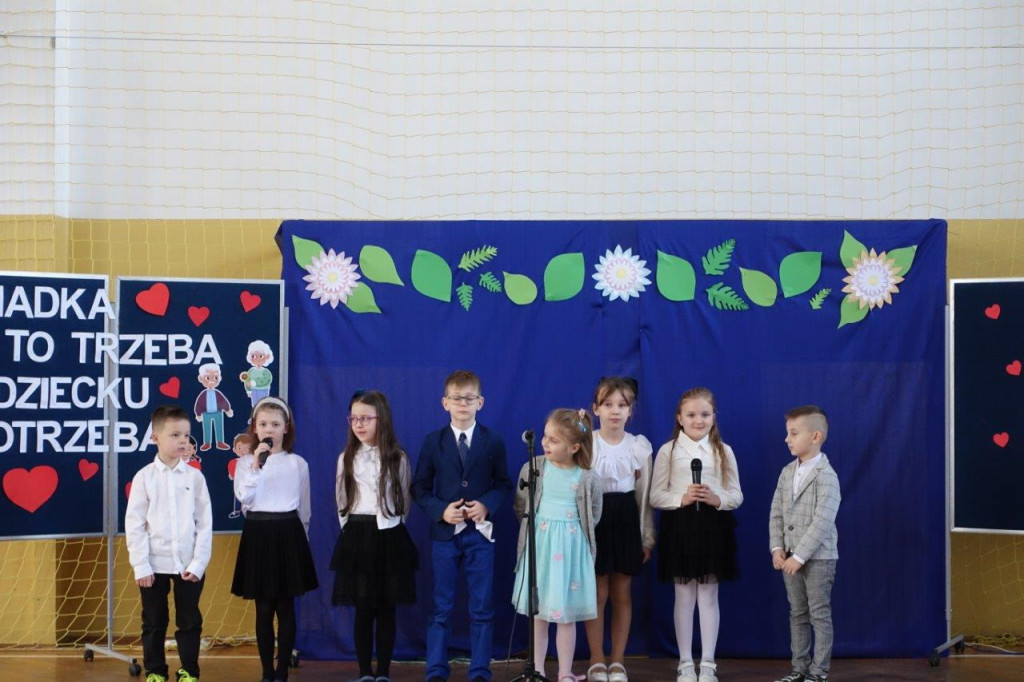 Dzień Babci i Dziadka w szkole w Białce