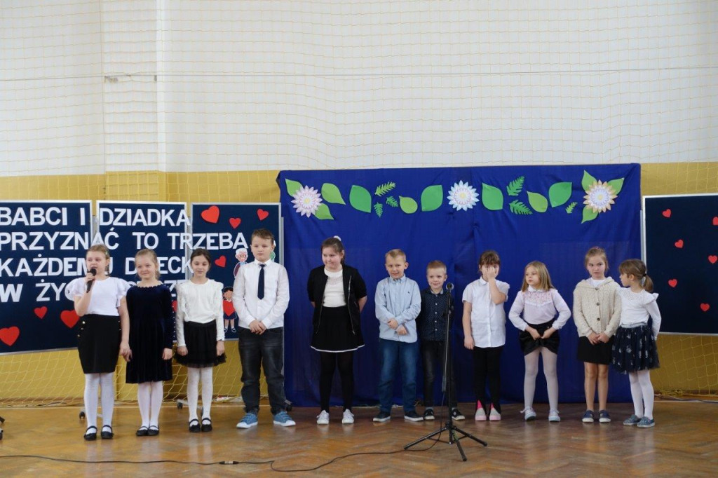 Dzień Babci i Dziadka w szkole w Białce