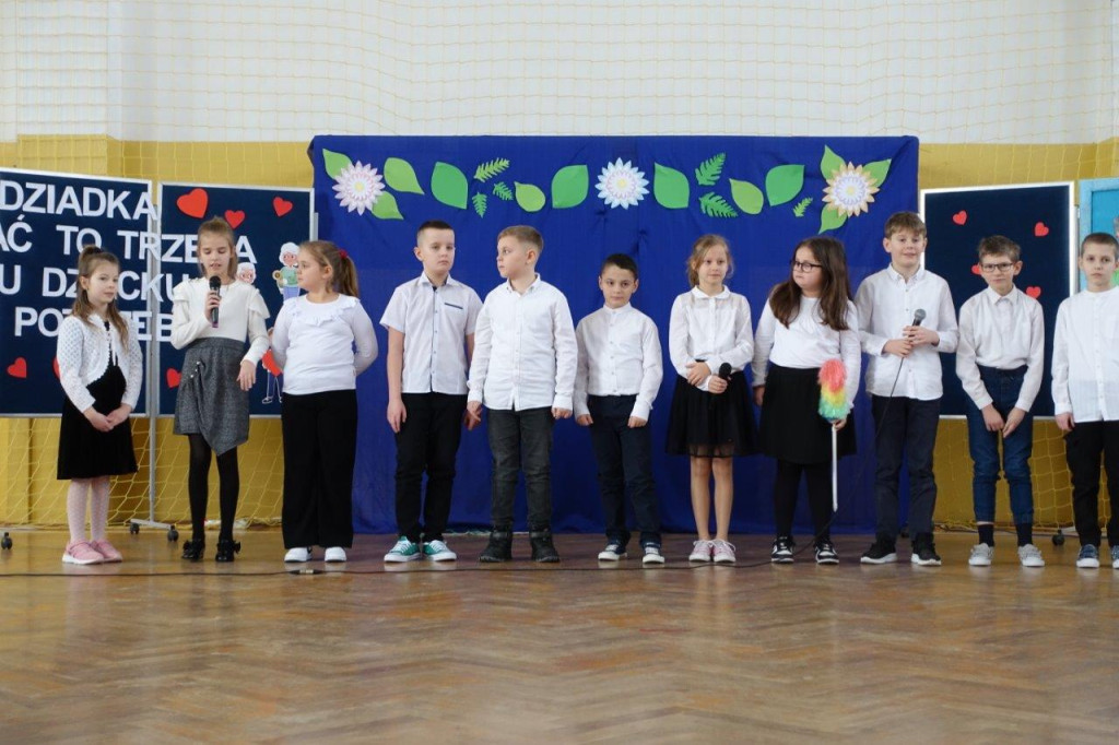 Dzień Babci i Dziadka w szkole w Białce
