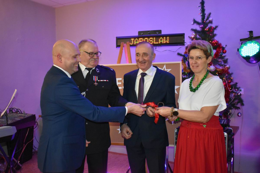 Otwarcie domu ludowego w Ostrówkach