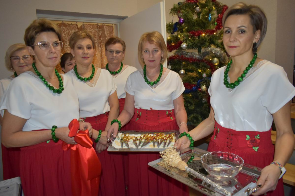 Otwarcie domu ludowego w Ostrówkach