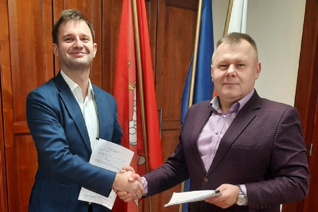 Podpisanie umów na przebudowy dróg w gminie Ulan