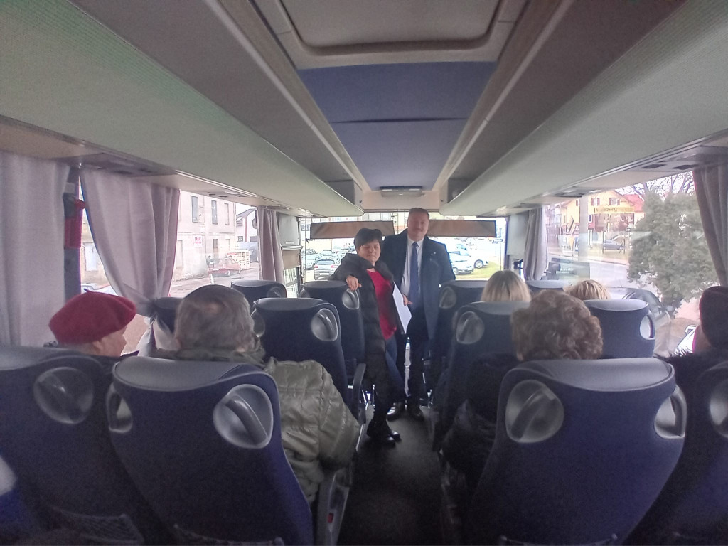 Wyjazd seniorów z gminy Radzyń do kina