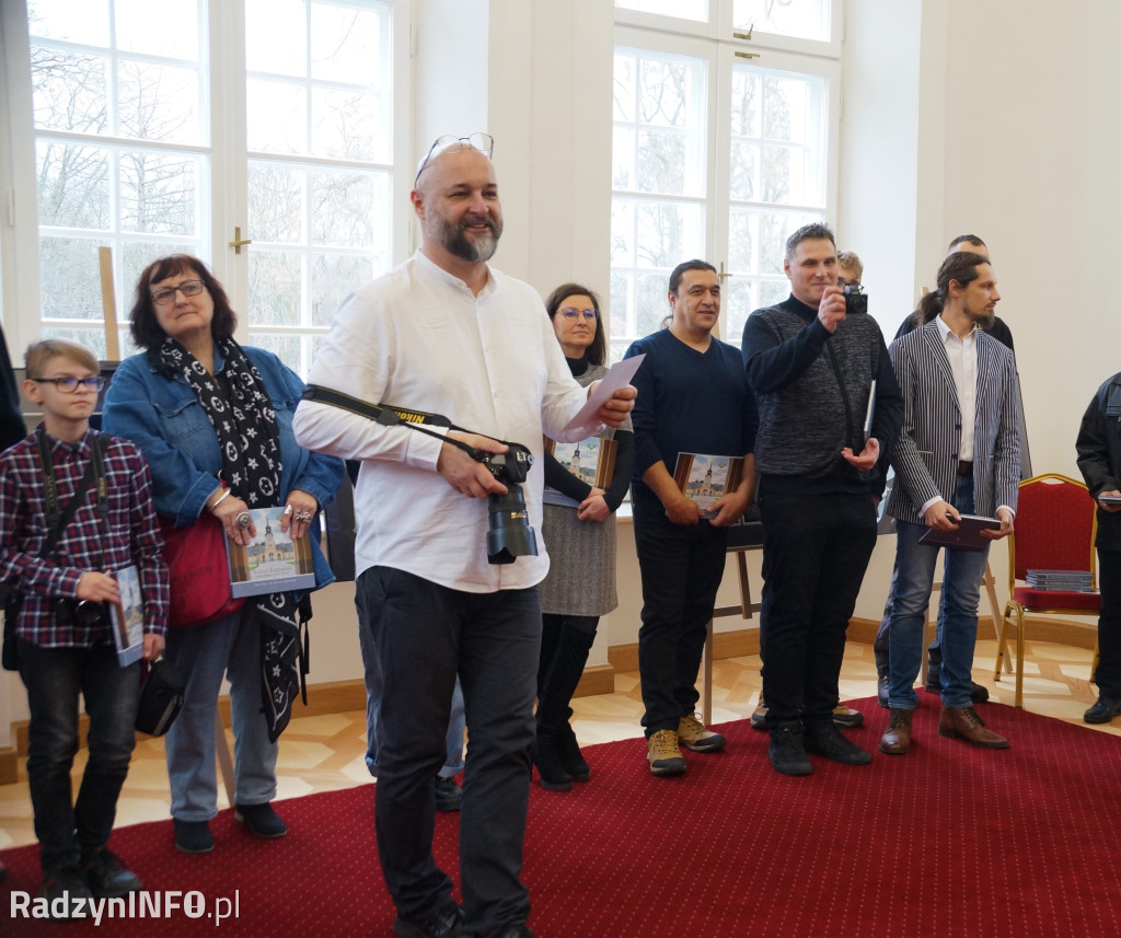 Wystawy radzyńskich artystów w pałacu Potockich