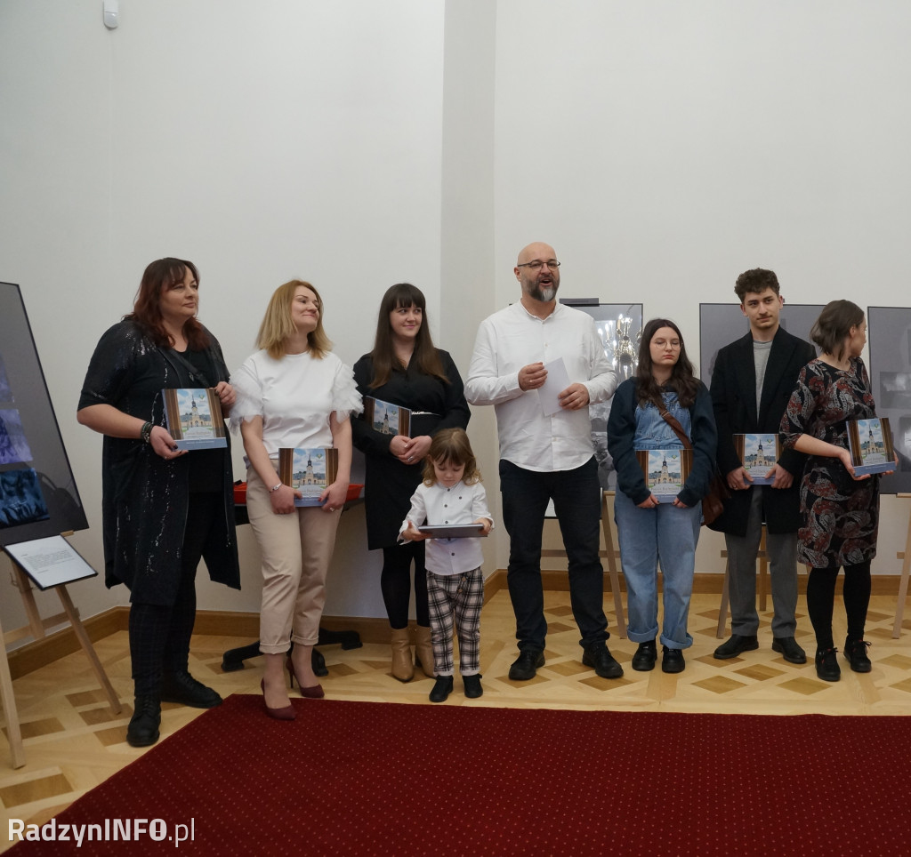 Wystawy radzyńskich artystów w pałacu Potockich