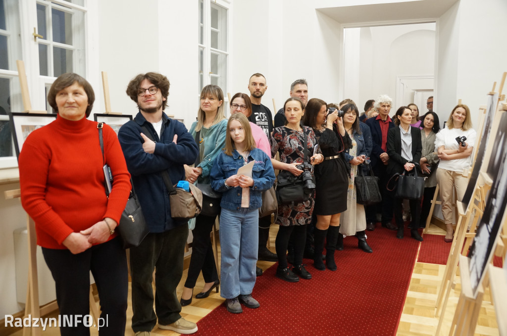 Wystawy radzyńskich artystów w pałacu Potockich