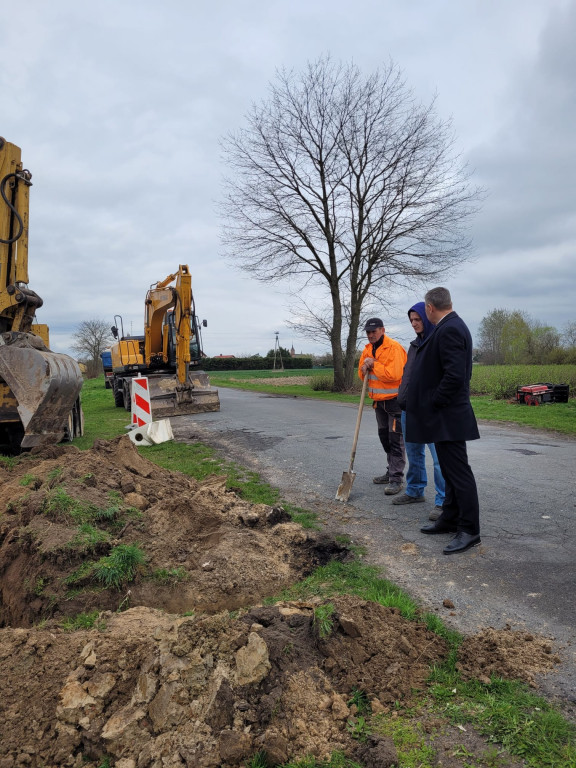 Początek remontu ul. Wiskowskiej w Komarówce