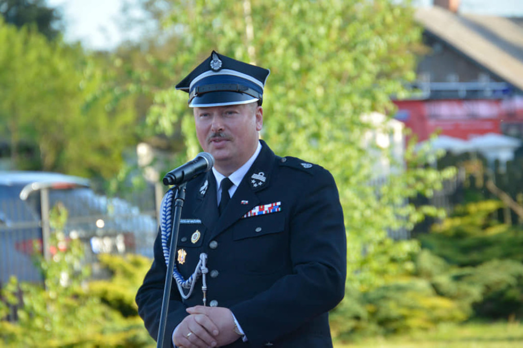Przekazanie samochodu OSP w Brzostówcu