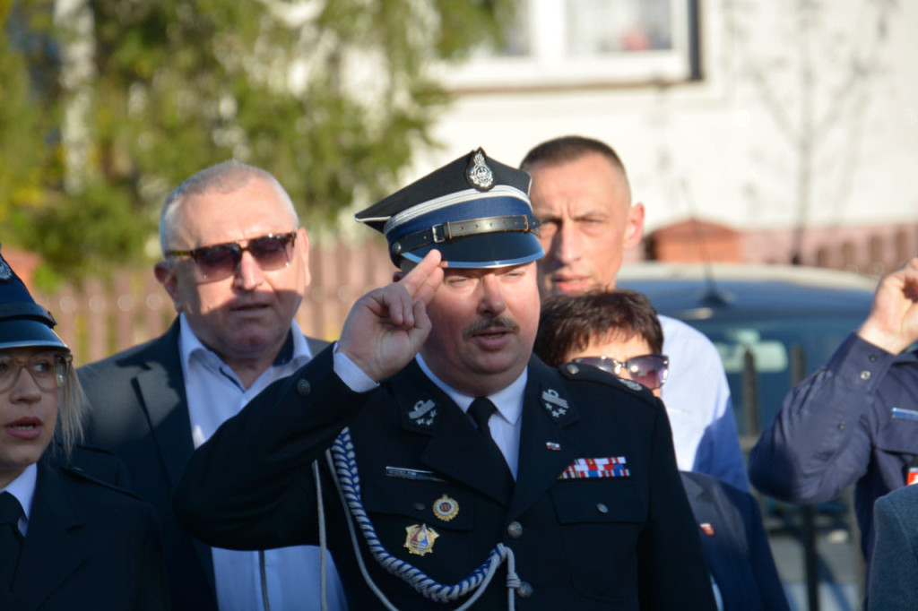 Przekazanie samochodu OSP w Brzostówcu