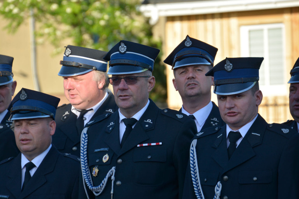 Przekazanie samochodu OSP w Brzostówcu