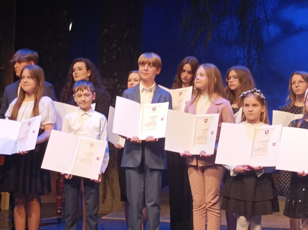 Stypendyści UMWL z gminy Ulan-Majorat