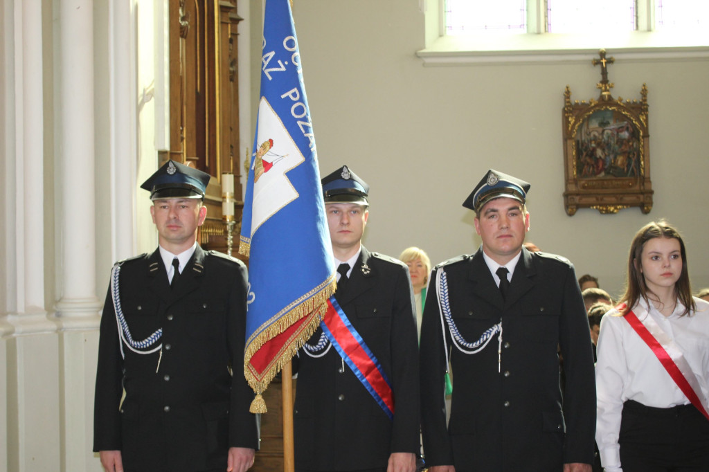 Obchody 3 maja i Dnia Strażaka w Komarówce