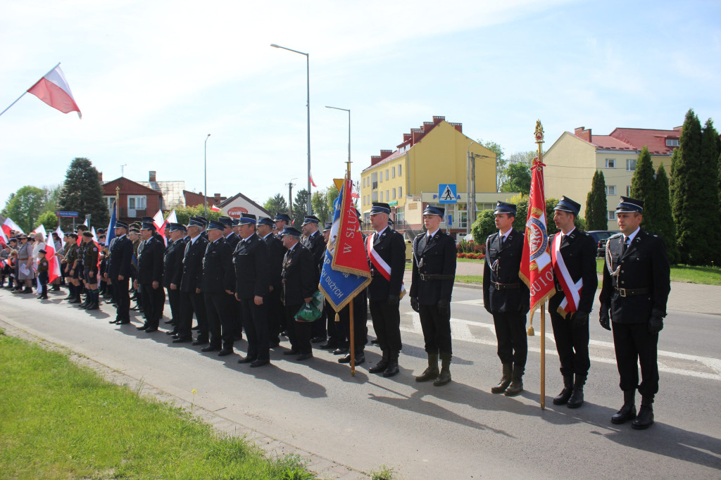 Obchody 3 maja i Dnia Strażaka w Komarówce